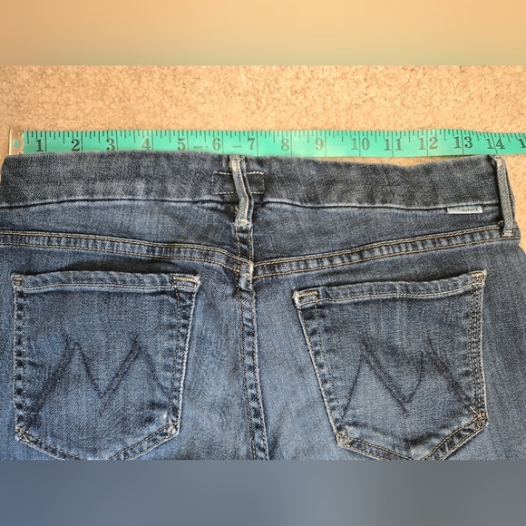 MOTHER " The Looker"  Blue Distressed Denim Jeans. Size 28 - Picture 12 of 15